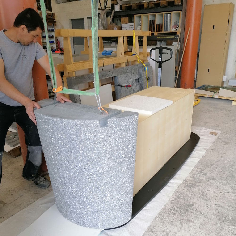Kitchen island bush hammered concrete element made-to-measure manufacture | dade design